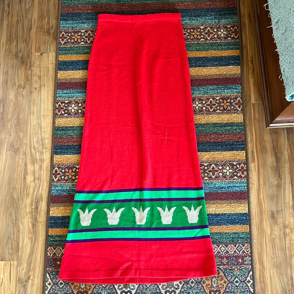 Vintage knit floor length skirt Sz M